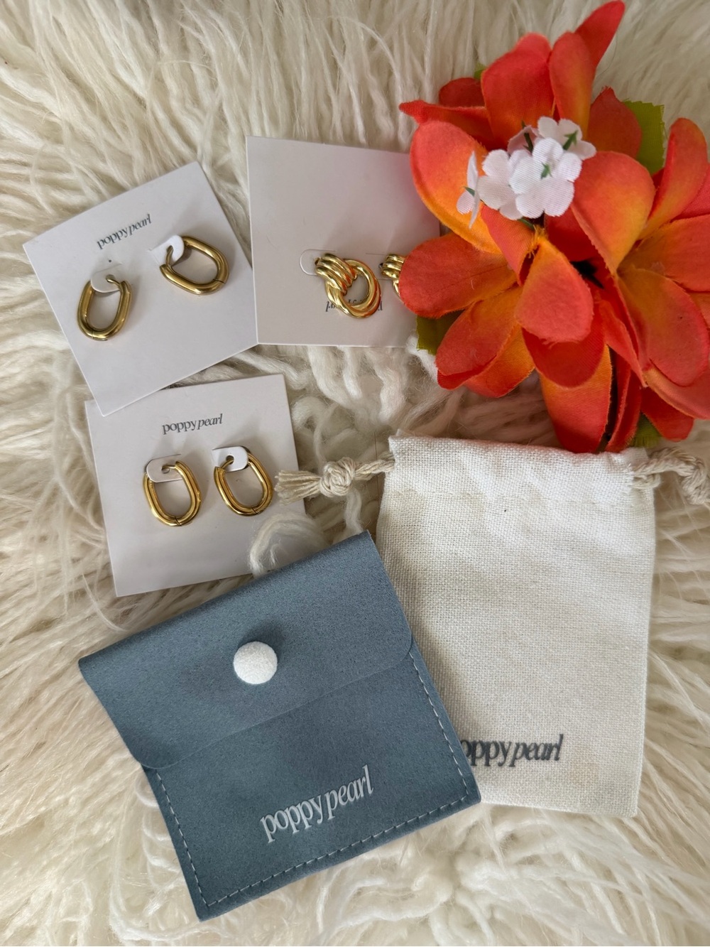 Poppy Pearl Gold huggie Earrings - Classic Gold Finish